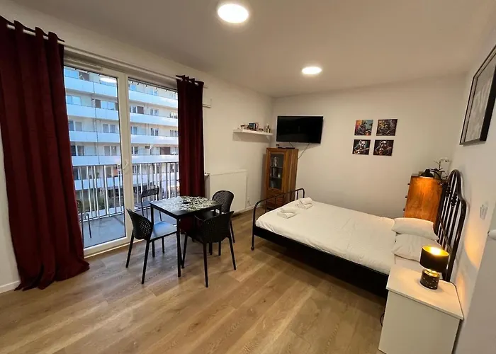 Ordona Charming Iii * Warszawa