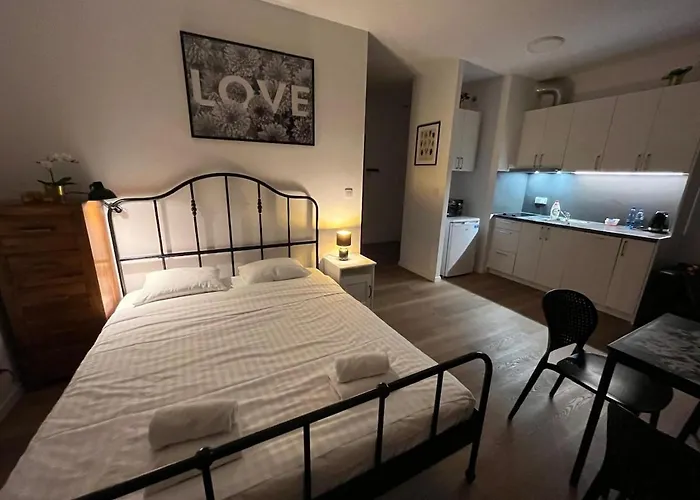 Ordona Charming Iii Lejlighed Warszawa